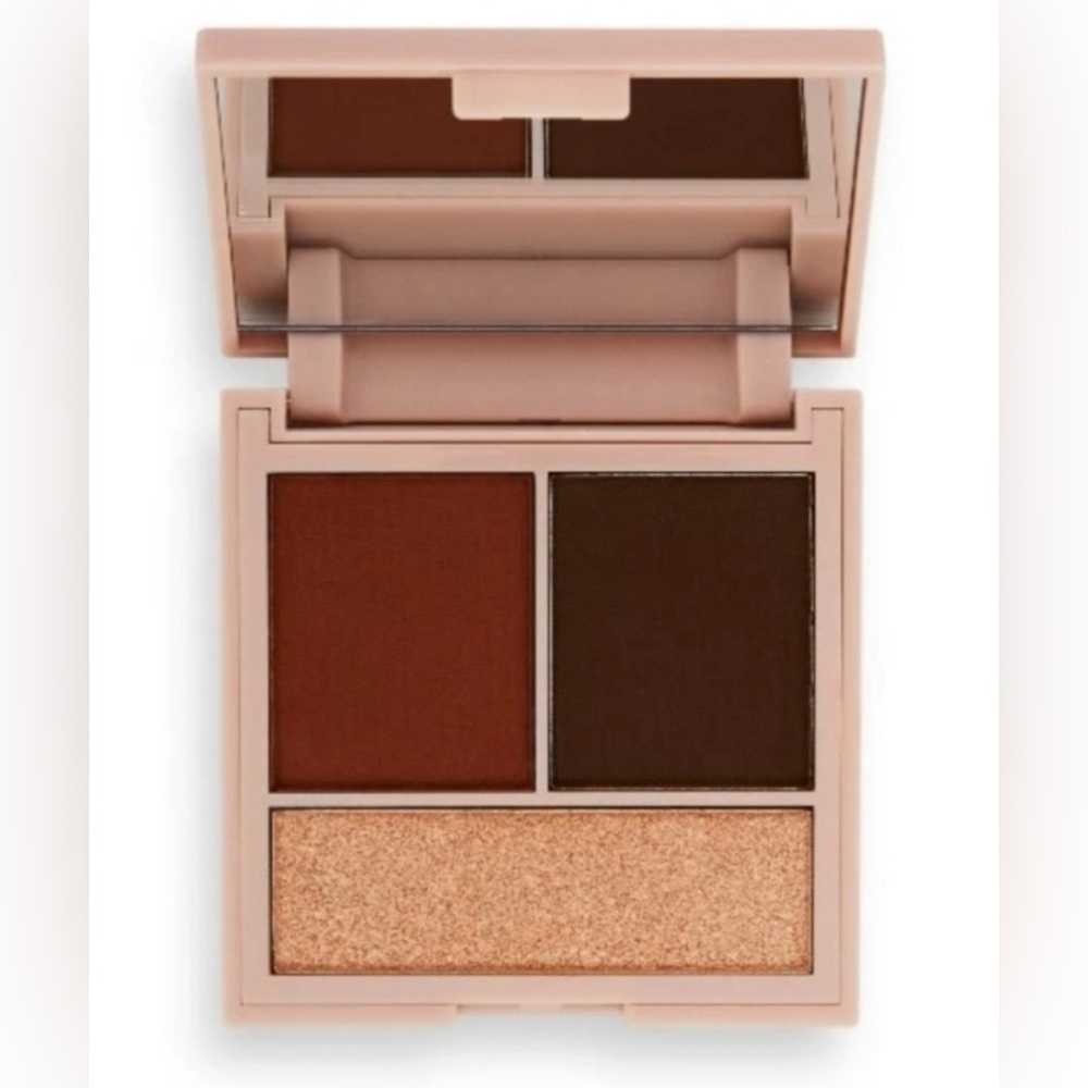 Makeup revolution contour palette powder compact